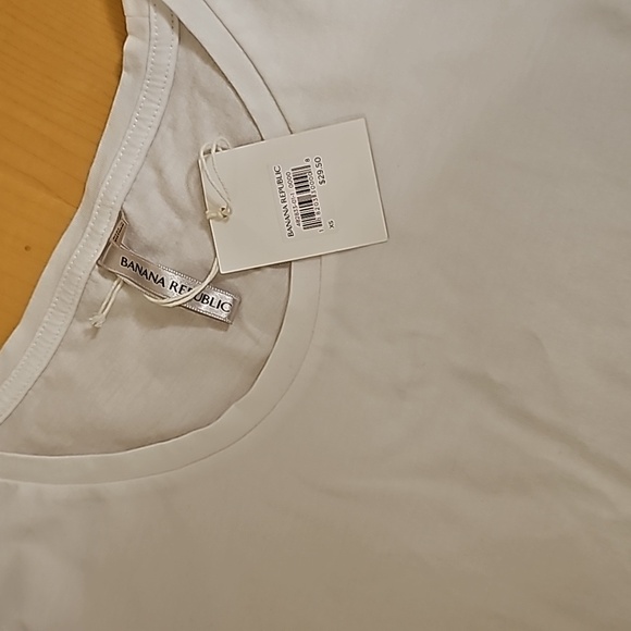 Banana Republic The signature Tee collection shirt Brand New with tag - Picture 6 of 7